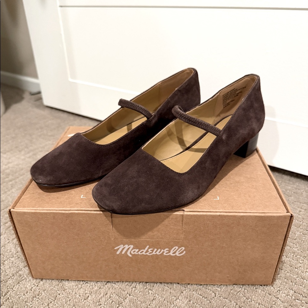 Madewell Greta Pump in Dark Roast